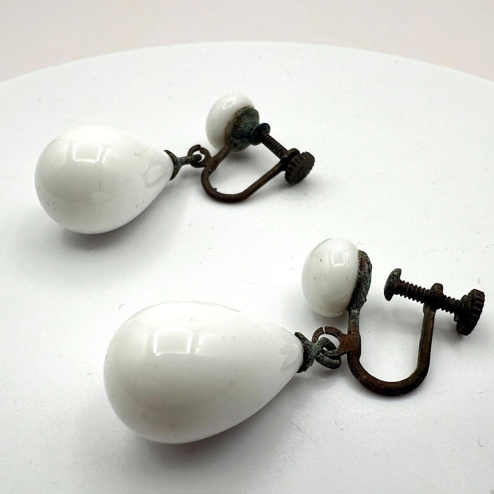 Vintage 90s White Teardrop Dangle Earrings Retro Women's Classic Fashion Jewelry